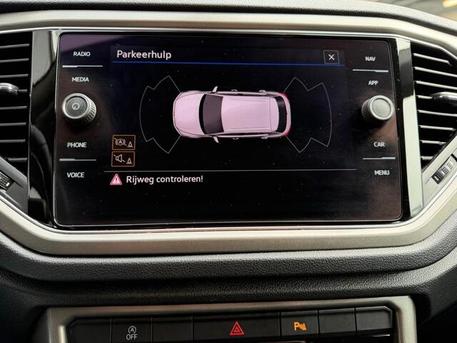 Volkswagen T-Roc 1.5 TSI Style Carplay Adapt.cruise PDC 12 mnd. Bovag garantie