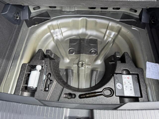 Volkswagen T-Roc 1.5 TSI Style Carplay Adapt.cruise PDC 12 mnd. Bovag garantie