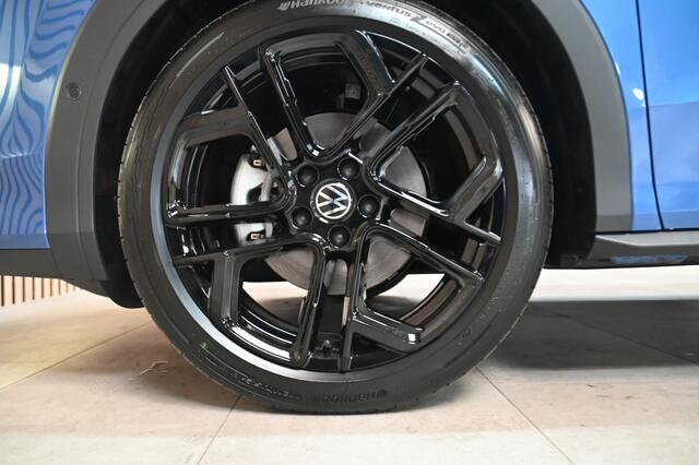 Volkswagen T-Roc 1.5 eTSI R-Line | HUD | BLACK PACK | ELEKTR. ACHTERKLEP | STOELV