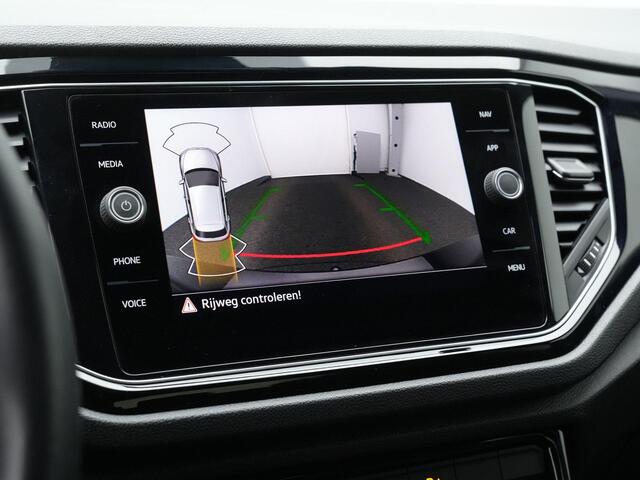 Volkswagen T-Roc 1.5 TSI 150 pk DSG Sport | Trekhaak | Achteruitrijcamera | Navigatie | Adaptive Cruise | Elektrische achterklep