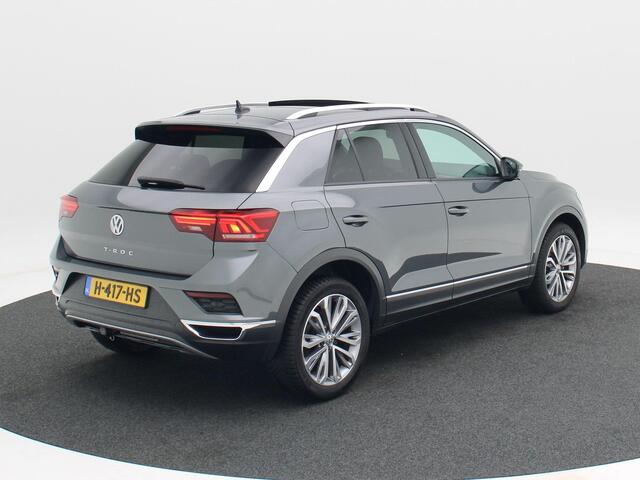 Volkswagen T-Roc 1.5 TSi 150 Pk Automaat Sport | Panoramadak | Trekhaak | Camera | Adaptive Cruise | Navigatie | CarPlay | Climatronic | 18 Inch | 80.070 Km !!