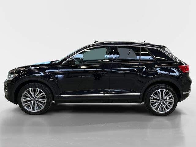 Volkswagen T-Roc 1.0 TSI Style Business I Pano I Trekhaak I Stoelverwarming
