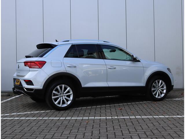 Volkswagen T-Roc 1.0 TSI Style | Camera | Trekhaak | Navigatie | Org. NL