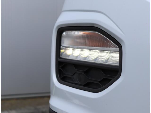 Volkswagen T-Roc 1.0 TSI Style | Camera | Trekhaak | Navigatie | Org. NL