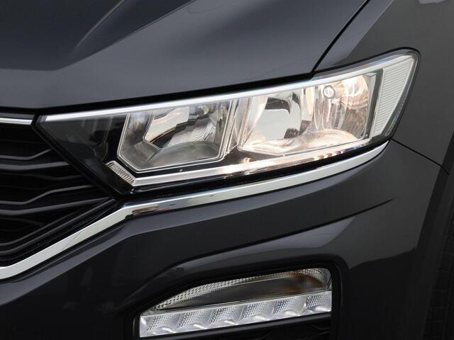 Volkswagen T-Roc 1.5TSI/150PK DSG · Navigatie · Parkeersensoren · Lane assist