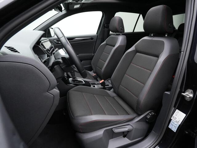 Volkswagen T-Roc 1.5 TSI 150 pk DSG Sport | Panoramadak | Standkachel | Elektrische achterklep | Stoelverwarming | Navigatie