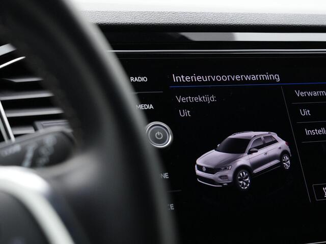 Volkswagen T-Roc 1.5 TSI 150 pk DSG Sport | Panoramadak | Standkachel | Elektrische achterklep | Stoelverwarming | Navigatie