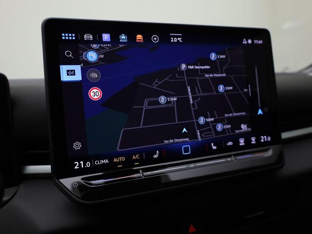 Volkswagen T-Roc 1.5eTSI 150pk R-Line First Edition Black Style DSG · 360°Camera · Head-up Display · Stuur- & Stoelverwarming · Keyless · Side Assist · Apple/Android Car Play · Garantie t/m 09-11-2027