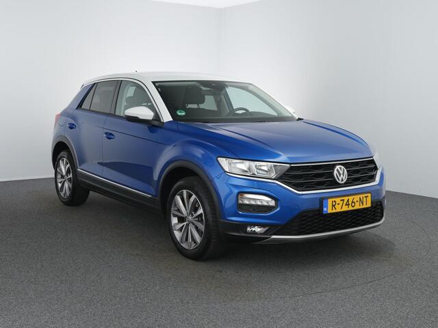 Volkswagen T-Roc 1.0 TSI Style | ACC | Stoelverwarming | Trekhaak | Navi |