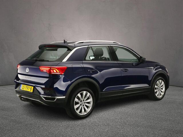 Volkswagen T-Roc Style 1.0 TSI 115pk Trekhaak, Adaptive cruise control, Navigatie, DAB, Radio, Airco, App connect, Parkeersensoren, Bluetooth