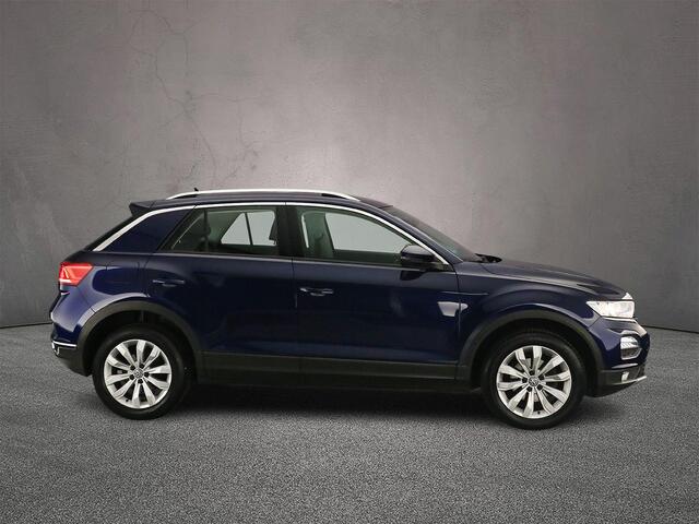 Volkswagen T-Roc Style 1.0 TSI 115pk Trekhaak, Adaptive cruise control, Navigatie, DAB, Radio, Airco, App connect, Parkeersensoren, Bluetooth