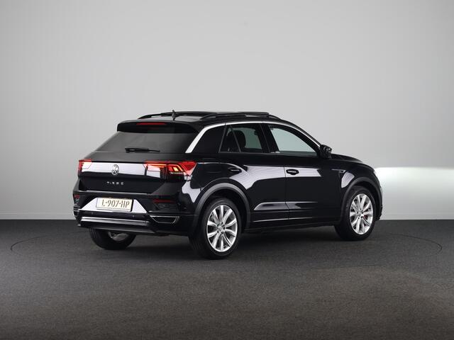 Volkswagen T-Roc 1.5 TSI Sport Business R 150 PK | Automaat (DSG) | Panoramadak | Camera | Keyless entry | Digitaal dashboard | Stoelverwarming