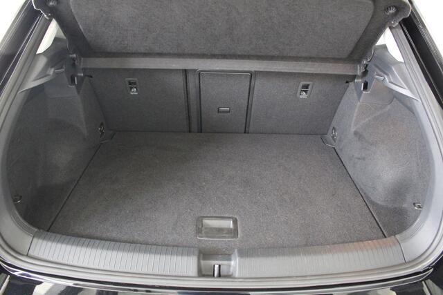 Volkswagen T-Roc 1.5 TSI 150PK Style R-Line DSG Navigatie | Panoramadak | Camera | Beats Audio | El. achterklep