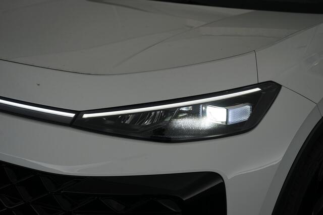 Volkswagen T-Roc 1.5 eTsi R-Line First Edition