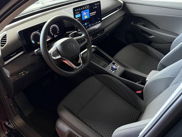 Volkswagen T-Roc NW MODEL 2026 1.5 eTSI 150PK CAMERA STOEL/STUUR VERW. LED