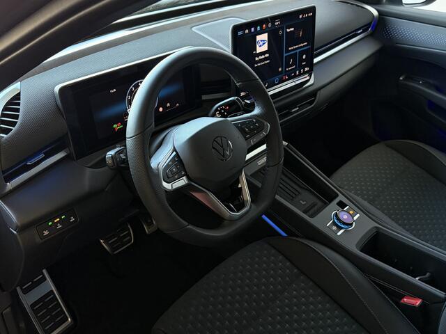 Volkswagen T-Roc 1.5 eTsi 150PK R-LINE EDITION VW.TREKHAAK BLACK STYLE IQ LED/GRIL/LOGO STOEL/STUUR.VERW 2026