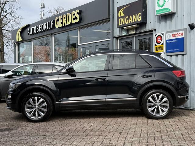 Volkswagen T-Roc 1.5 TSI Sport Business R | AUTOMAAT | TREKHAAK | CAMERA | PANO | NAVI |
