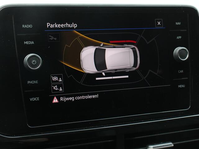 Volkswagen T-Roc 1.5 TSI 150pk DSG R-Line | Navigatie | Apple Carplay/Android Auto | Parkeersensoren | Camera | Adaptive Cruise Control | Elektrische achterklep | Stoel- en stuurverwarming | Climate Control | Ledverlichting | Virtual Cockpit