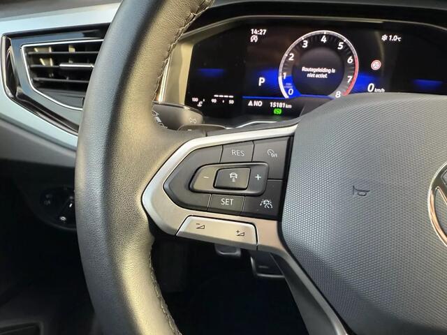 Volkswagen T-Roc 1.5 TSI R-Line DSG-aut. R-LINE / Trekhaak afn. / Camera / Stoelverw. / IQ Light / FABRIEKS garantie