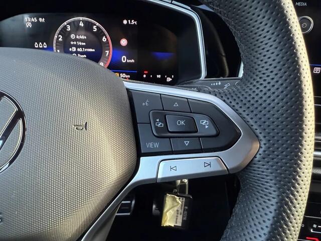 Volkswagen T-Roc 1.5 TSI R-Line DSG-aut. R-LINE / Trekhaak afn. / Camera / Stoelverw. / IQ Light / FABRIEKS garantie