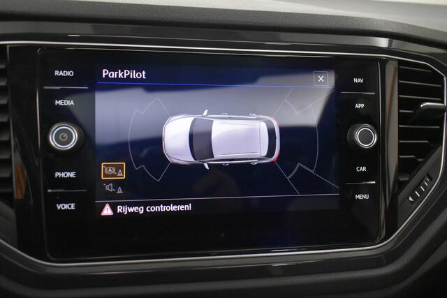 Volkswagen T-Roc 2.0 TSI 4Motion Sport Pano Vol Leder PDC Stuur + Stoel Ver Dhoek Det