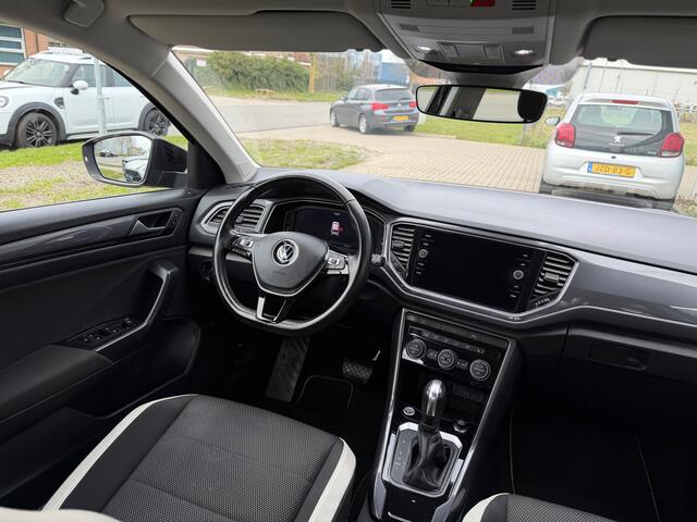 Volkswagen T-Roc 1.5 TSI Sport Stuur\Stoel verw | Trekhaak | App |