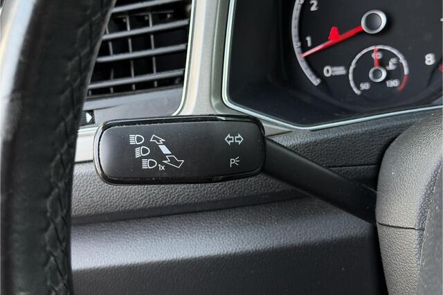 Volkswagen T-Roc 1.5 TSI 150PK DSG-7 | Trekhaak | Camera | Stoelverwarming | Carplay