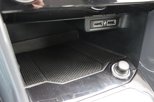 Volkswagen T-Roc 1.0 TSI Sport Adaptive | Sensoren | Trekhaak