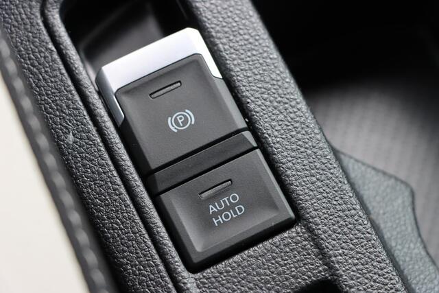 Volkswagen T-Roc 1.0 TSI Sport Adaptive | Sensoren | Trekhaak