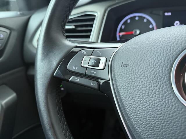 Volkswagen T-Roc 1.0 TSI Style | 110 PK | Climate control | Parkeersensoren | Adaptive cruise control |