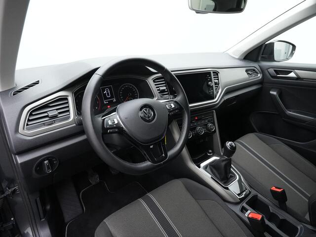 Volkswagen T-Roc 1.0 TSI 115 pk | Achteruitrijcamera | Stoelverwarming | Navigatie | Adaptive Cruise
