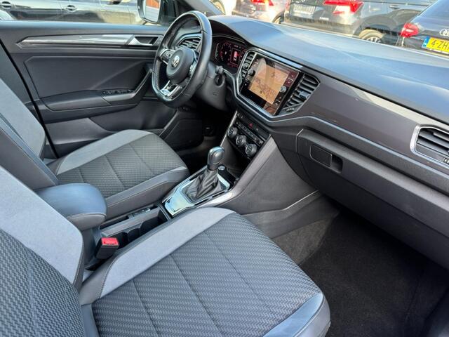 Volkswagen T-Roc 1.5TSI 150PK DSG 3X R-Line Virtual Camera Full-Led ACC Beats Trekhaak