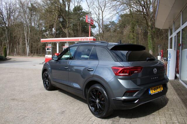 Volkswagen T-Roc 1.5 TSI Sport, Autom, Camera, Trekhaak, Stoelverw., Navi, Carplay