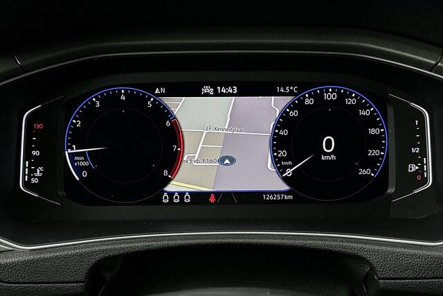 Volkswagen T-Roc 1.0 TSI Style Business | Digitaal display | Adaptieve cruise control | Navigatie