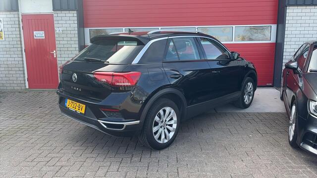 Volkswagen T-Roc 1.0 TSI Style Business CARPLAY / NAVI / AIRCO / ACC / PDC / BLUETOOTH / CRUISE / NL-AUTO
