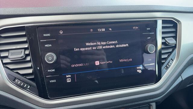 Volkswagen T-Roc 1.0 TSI Style Business CARPLAY / NAVI / AIRCO / ACC / PDC / BLUETOOTH / CRUISE / NL-AUTO