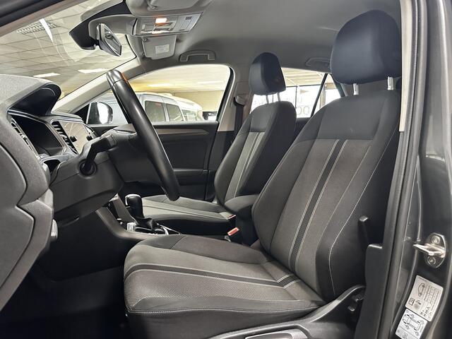 Volkswagen T-Roc 1.5 TSI Style Business/ Automaat/ Trekhaak/ Camera/ Elek.Klep/ Apple+Android/ DAB+/ Clima/ Navi/ Cruise/ Bluetooth. Multi.LEDER.Stuur/ Elek.pakket/ Isofix/ PDC.