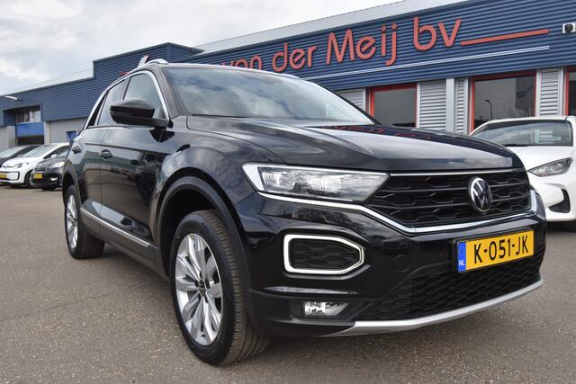 Volkswagen T-Roc 1.5 TSI Sport , TREKHAAK , VIRTUAL COCKPIT , A UITRIJ CAM , LED KOPL , PDC V+A ,