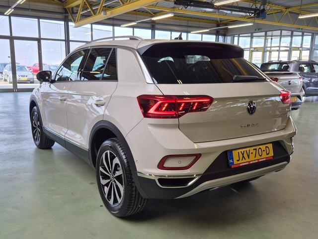 Volkswagen T-Roc 1.5 TSI Style -150pk- Automaat | IQ LED | Stoelverwarming | Rijklaarprijs incl. 1 jaar Bovag garantie