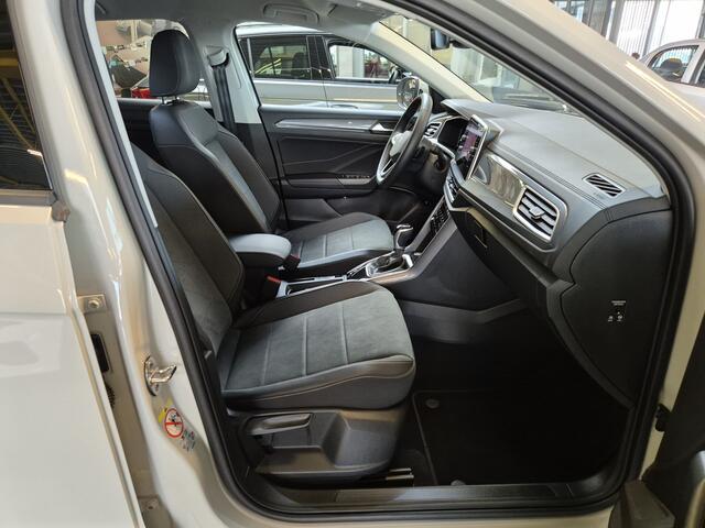 Volkswagen T-Roc 1.5 TSI Style -150pk- Automaat | IQ LED | Stoelverwarming | Rijklaarprijs incl. 1 jaar Bovag garantie