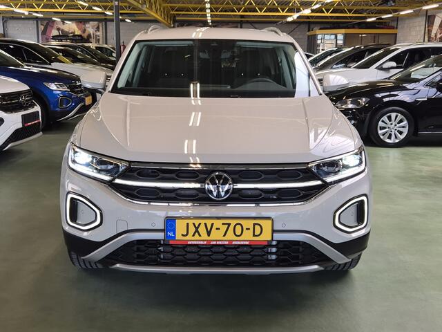 Volkswagen T-Roc 1.5 TSI Style -150pk- Automaat | IQ LED | Stoelverwarming | Rijklaarprijs incl. 1 jaar Bovag garantie