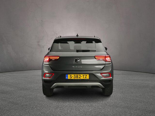 Volkswagen T-Roc Life 1.0 TSI 110pk Adaptive cruise control, Achteruitrijcamera, LED koplampen, App connect, Parkeersensoren, Bluetooth, Airco, DAB, Radio