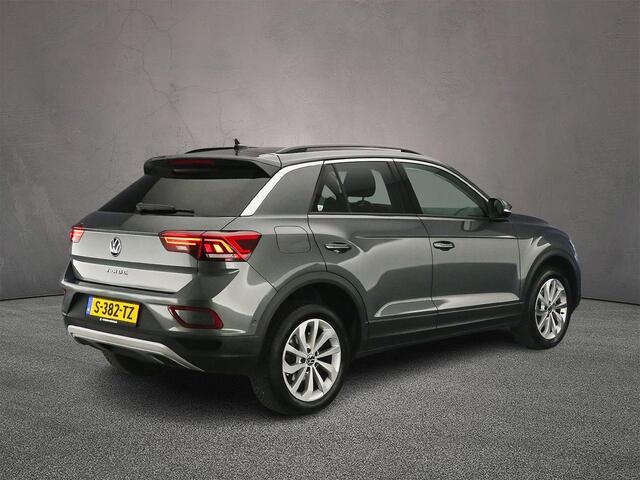 Volkswagen T-Roc Life 1.0 TSI 110pk Adaptive cruise control, Achteruitrijcamera, LED koplampen, App connect, Parkeersensoren, Bluetooth, Airco, DAB, Radio
