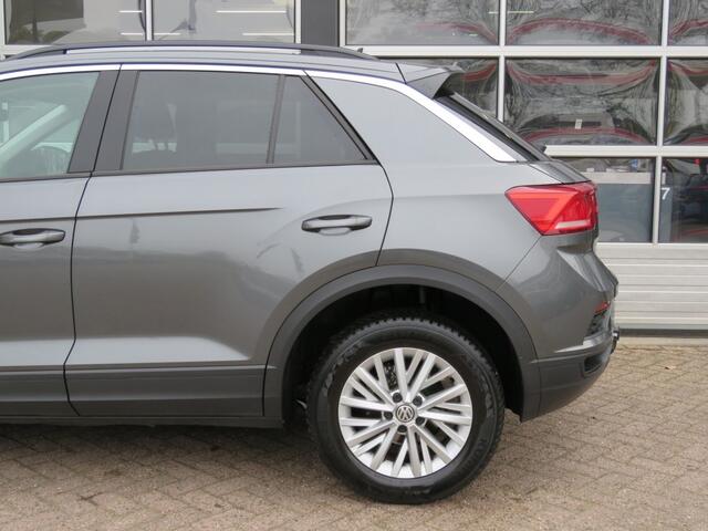 Volkswagen T-Roc 1.0 TSI 115pk STYLE / Trekhaak / Stoelverw. / Navi / BOVAG garantie