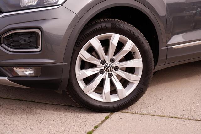 Volkswagen T-Roc 1.5 TSI Sport LED | Trekhaak | Carplay | Camera | Virtual Cockpit | PDC