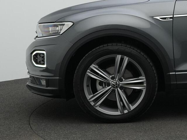 Volkswagen T-Roc 1.5 TSI 150 pk DSG Sport Business R / R-Line | Trekhaak | Achteruitrijcamera | Navigatie | Adaptive Cruise | Digital Cockpit Pro