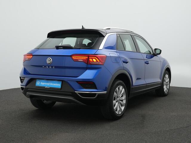 Volkswagen T-Roc 1.0 TSI 115 pk Style | Achteruitrijcamera | Stoelverwarming | Adaptive Cruise | Navigatie
