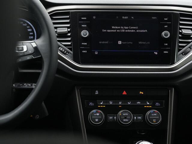 Volkswagen T-Roc 1.0 TSI 115 pk Style | Achteruitrijcamera | Stoelverwarming | Adaptive Cruise | Navigatie