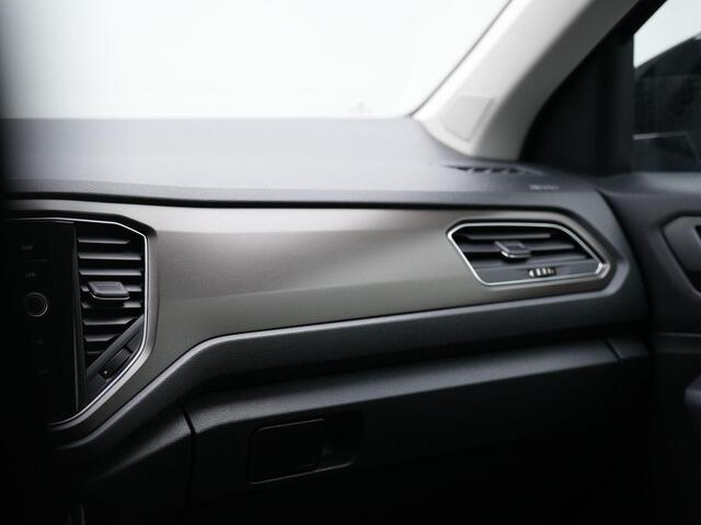 Volkswagen T-Roc 1.0 TSI 115 pk Style | Achteruitrijcamera | Stoelverwarming | Adaptive Cruise | Navigatie