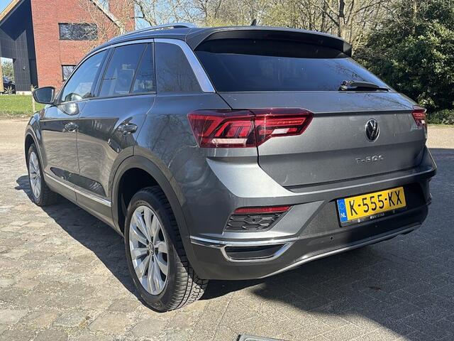 Volkswagen T-Roc 1.5 TSI Sport,led,1/2leer,digid,nav,ecc,th,